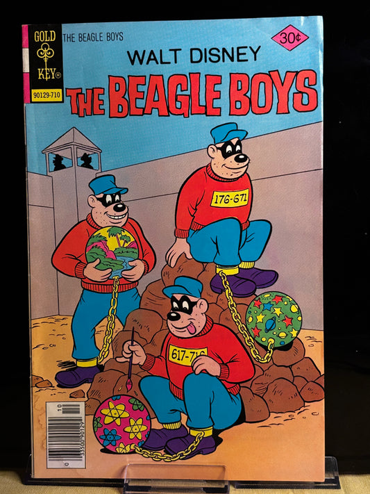 Beagle Boys #38 (1977 Gold Key Comics) – “Super Beagle” – FN – Vintage Disney Villain Parody