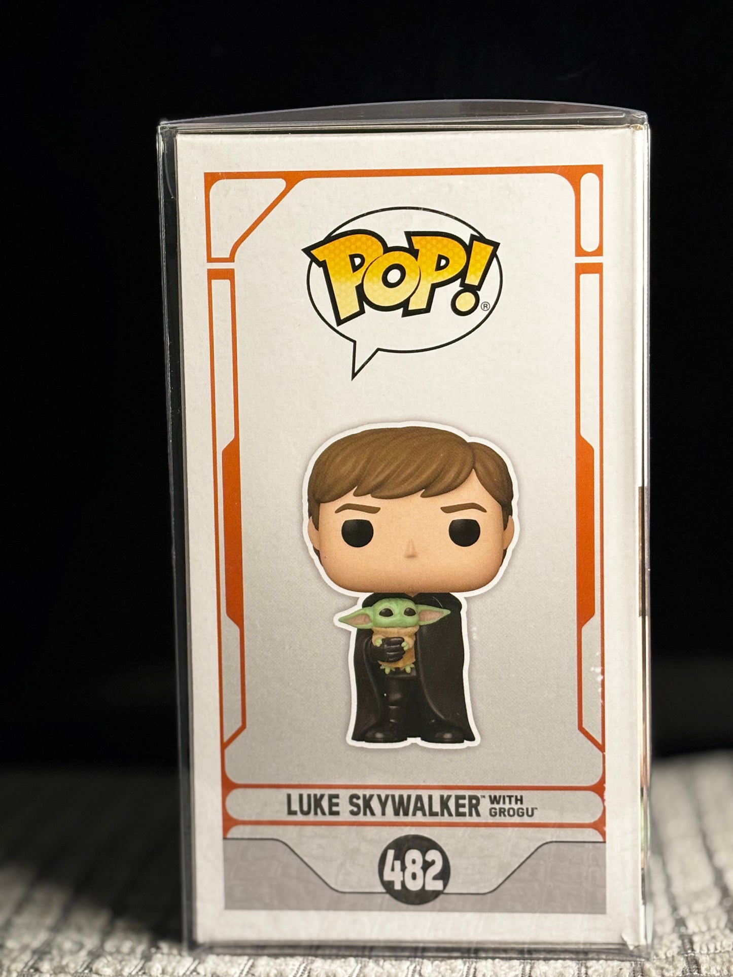 Funko Pop! Star Wars: Luke Skywalker with Grogu #482 β Mandalorian Finale Edition